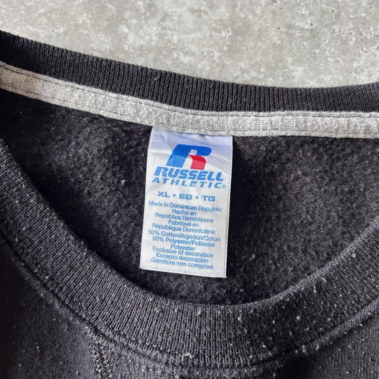 Black Boxy Russell Athletic sweatshirt
