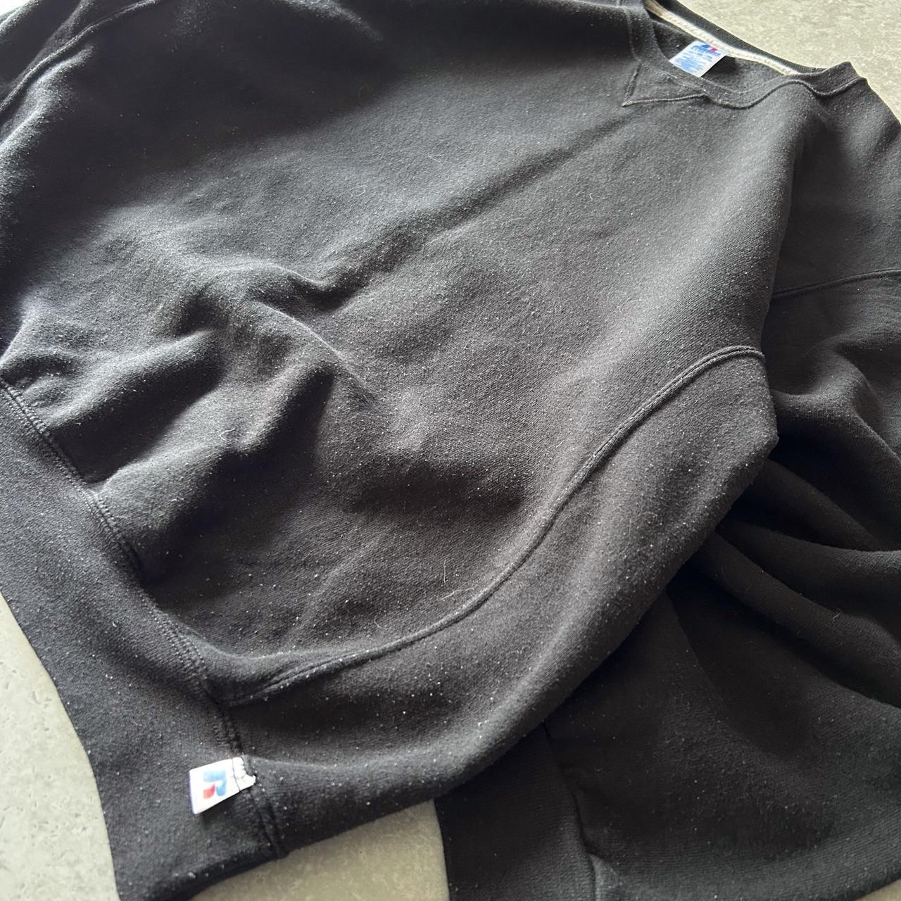 Black Boxy Russell Athletic sweatshirt