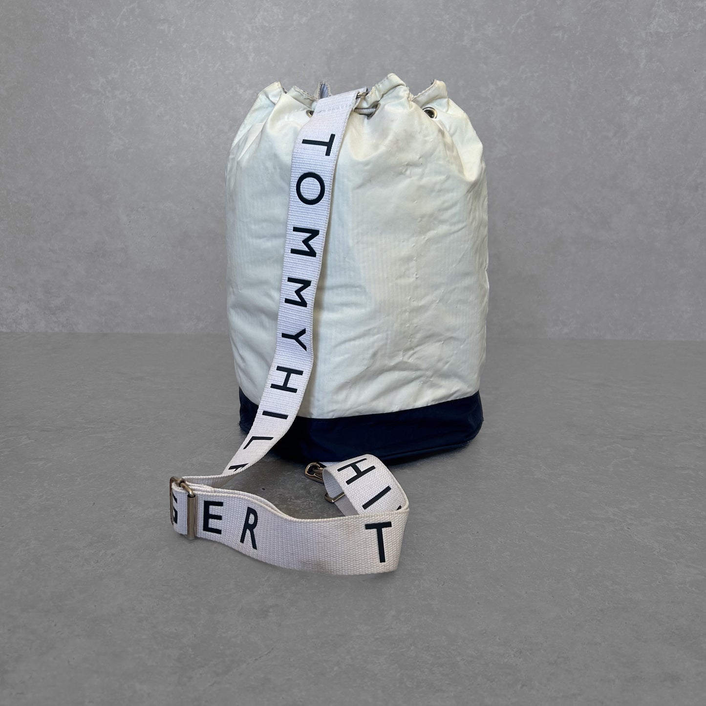 Tommy Hilfiger Drawstring Bag