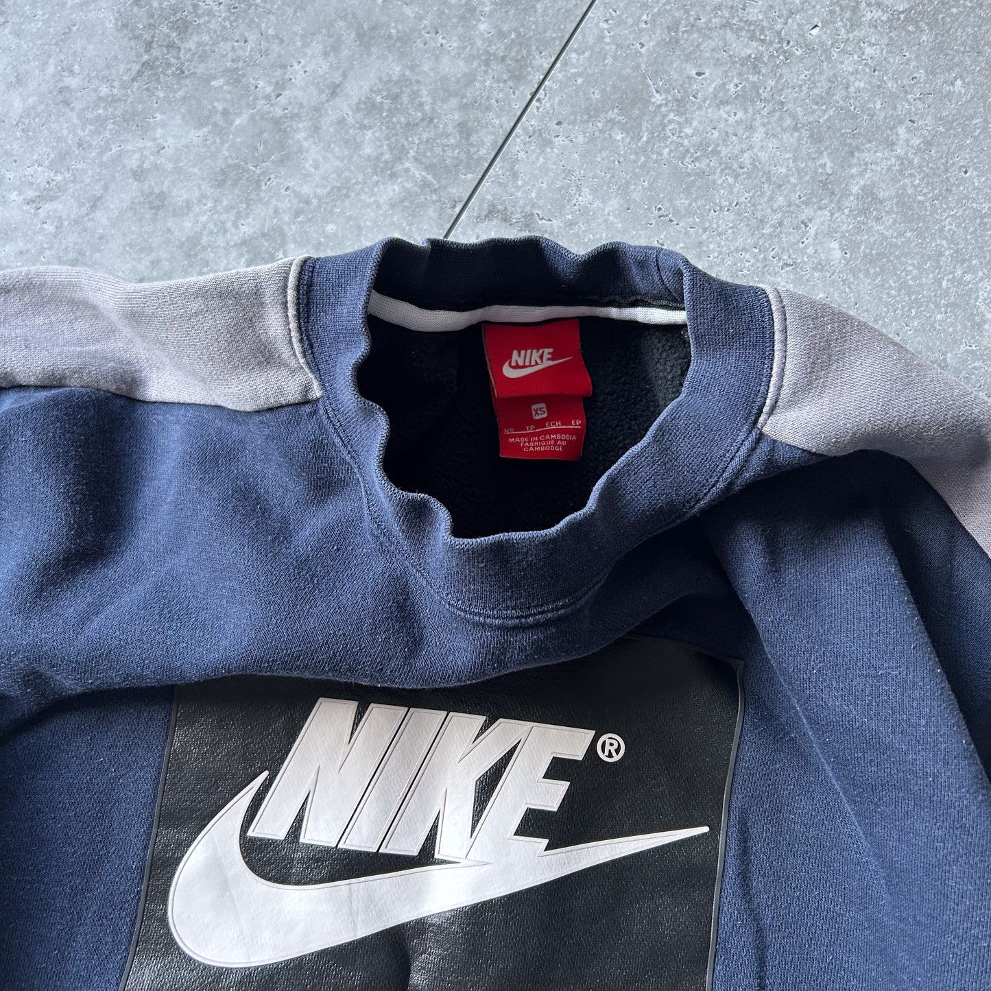 Nike Air Crew Sweatshirt in Navy