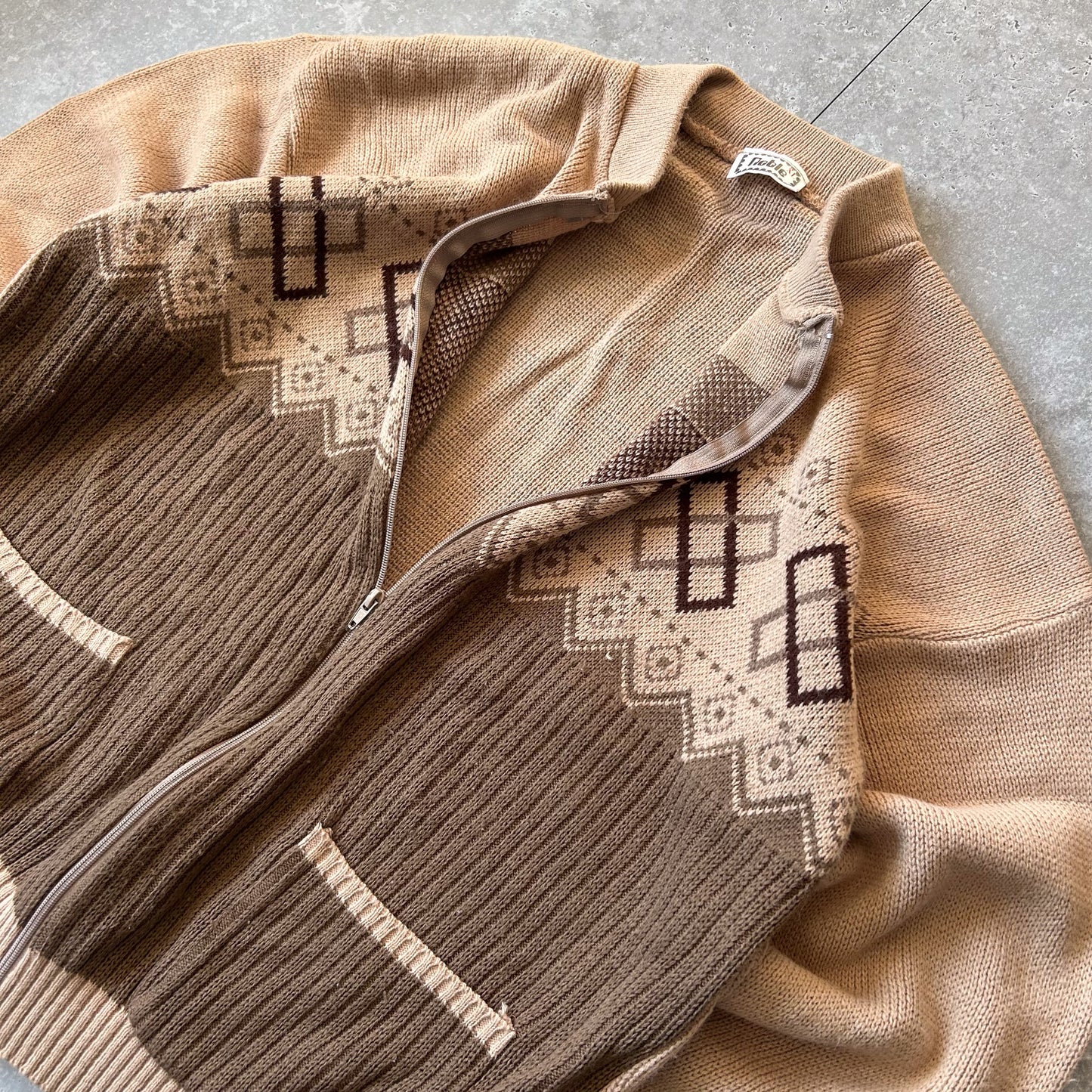 Vintage Noble Knitted Zip-Up Cardigan