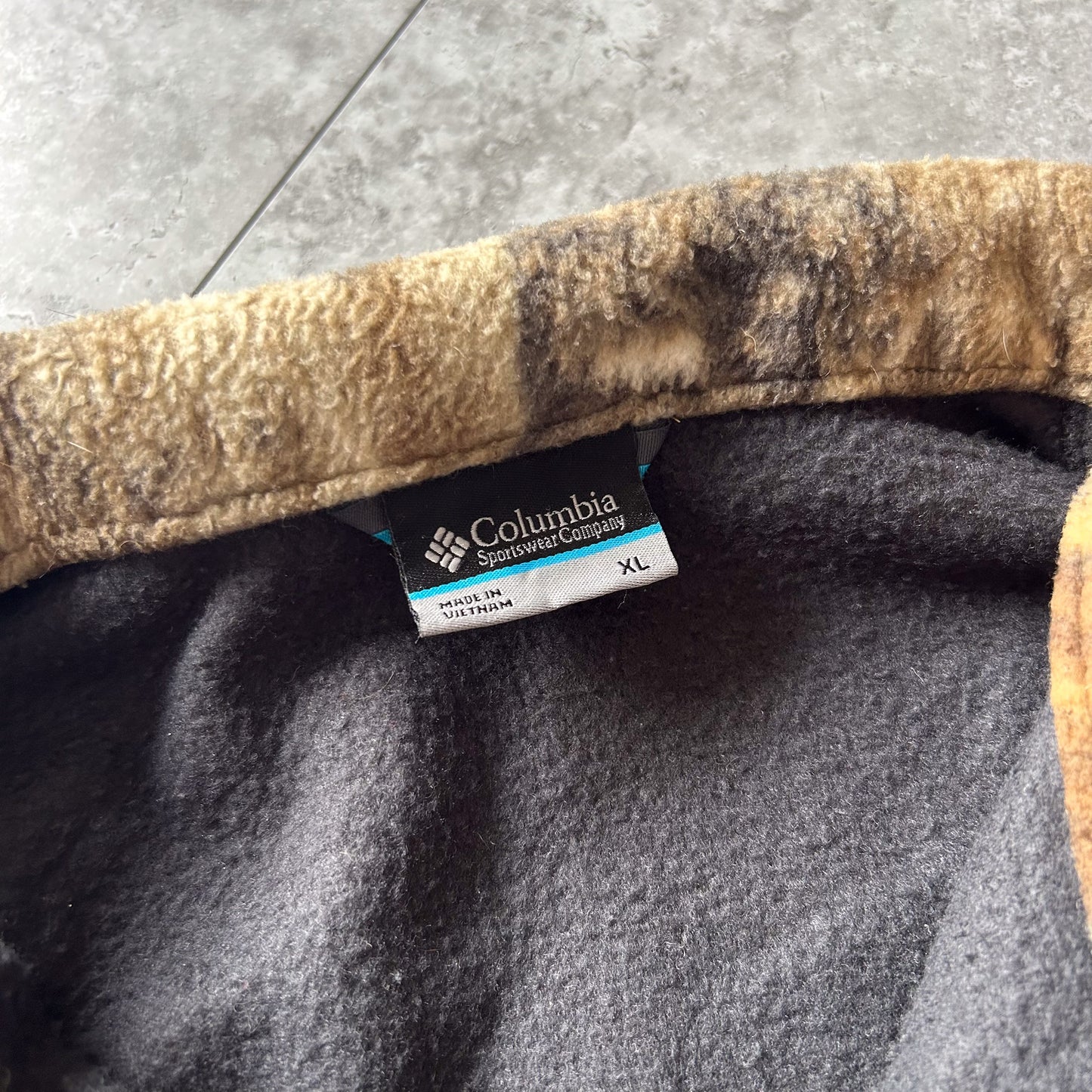 Columbia Fleece Jacket with Camouflage Collar