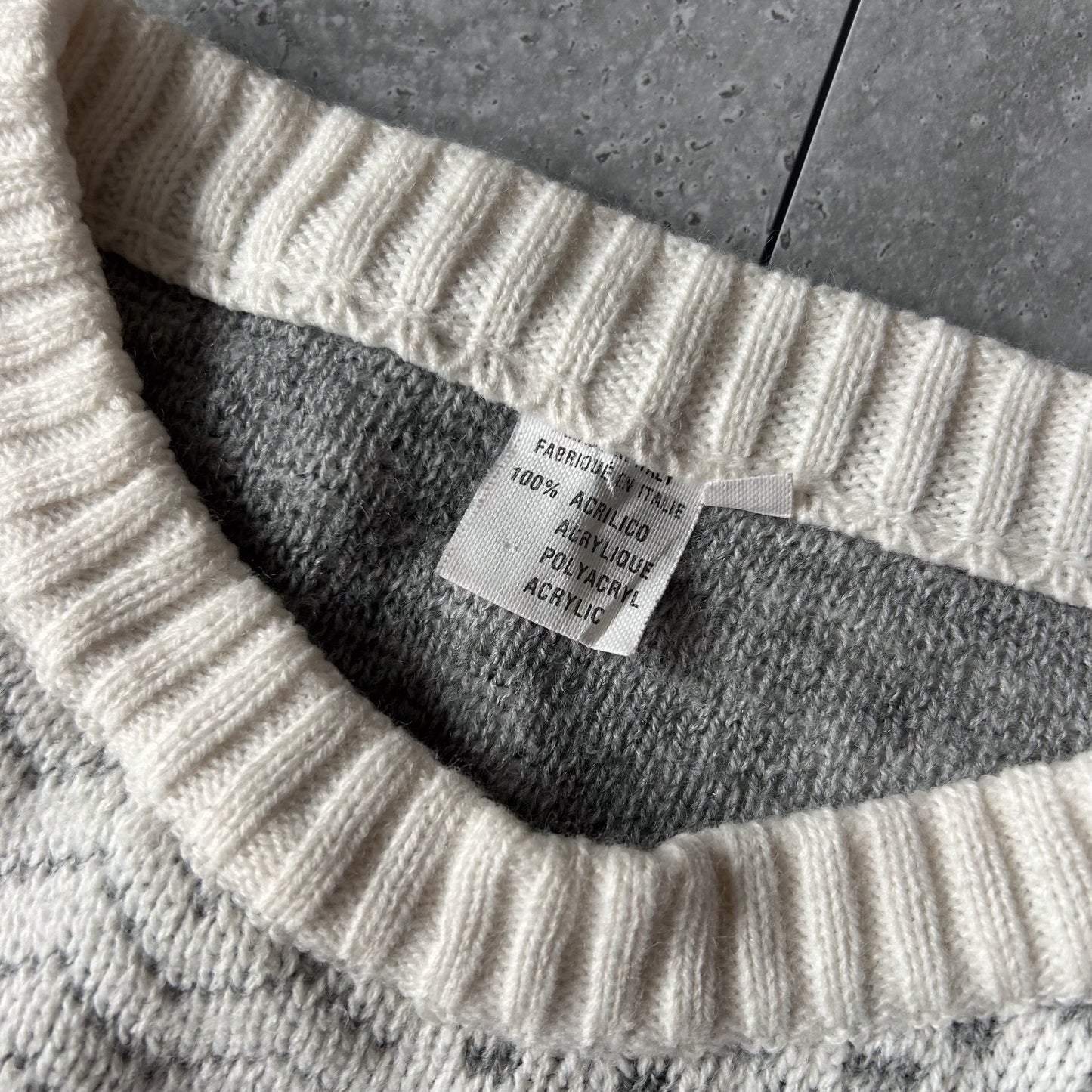 Chunky Patchwork Knit Jumper in Cream & Grey – Acrylic Crew-Neck Sweater