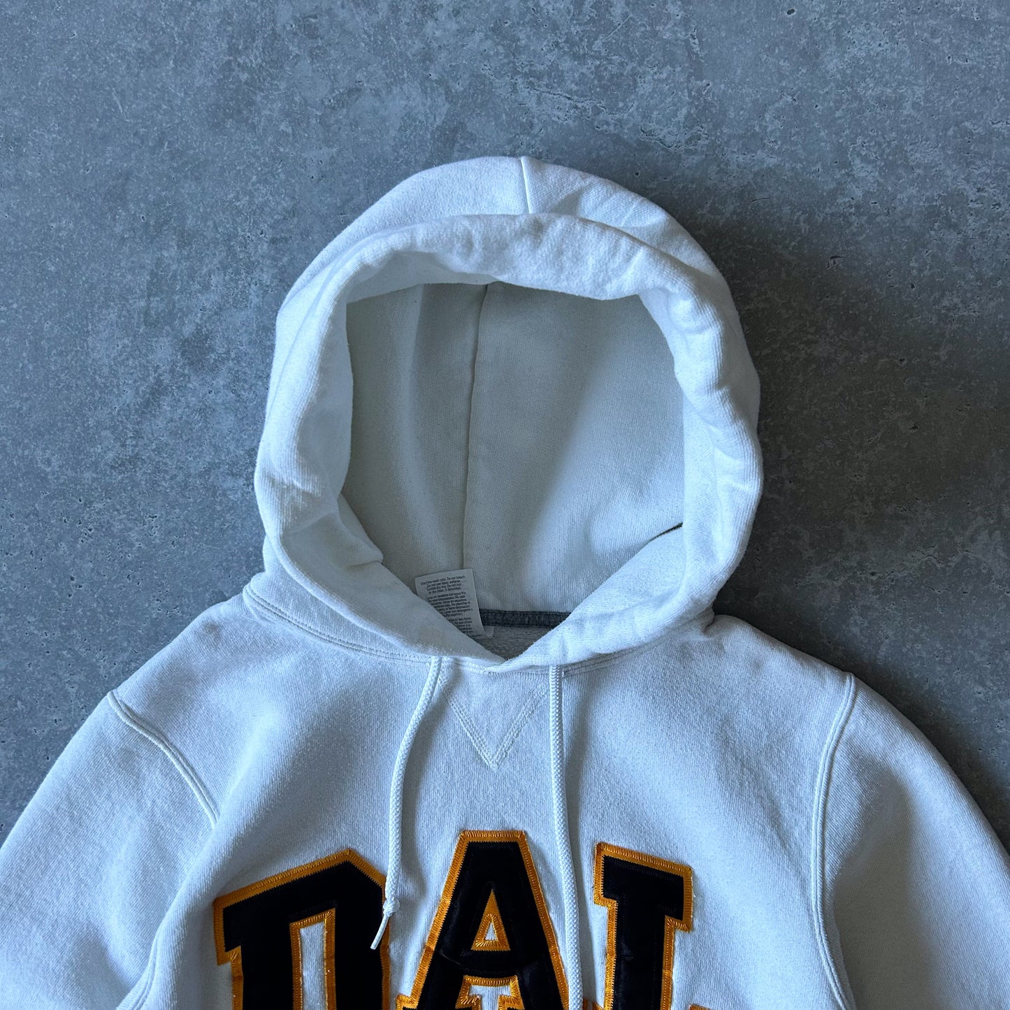 2000s - vintage russell athletic'dalhousie university' boxy embroidered hoodie