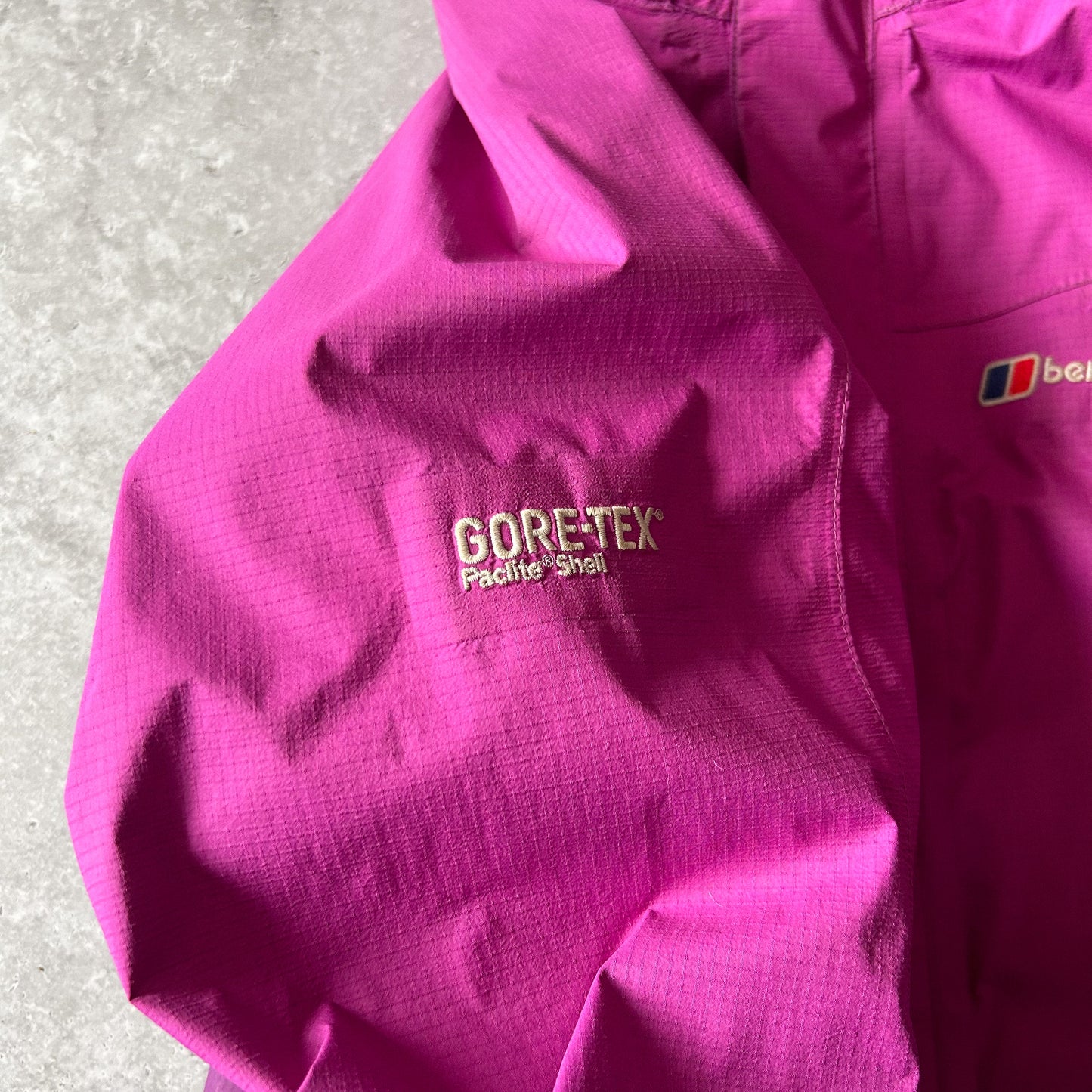 2000s - berghaus ski jacket