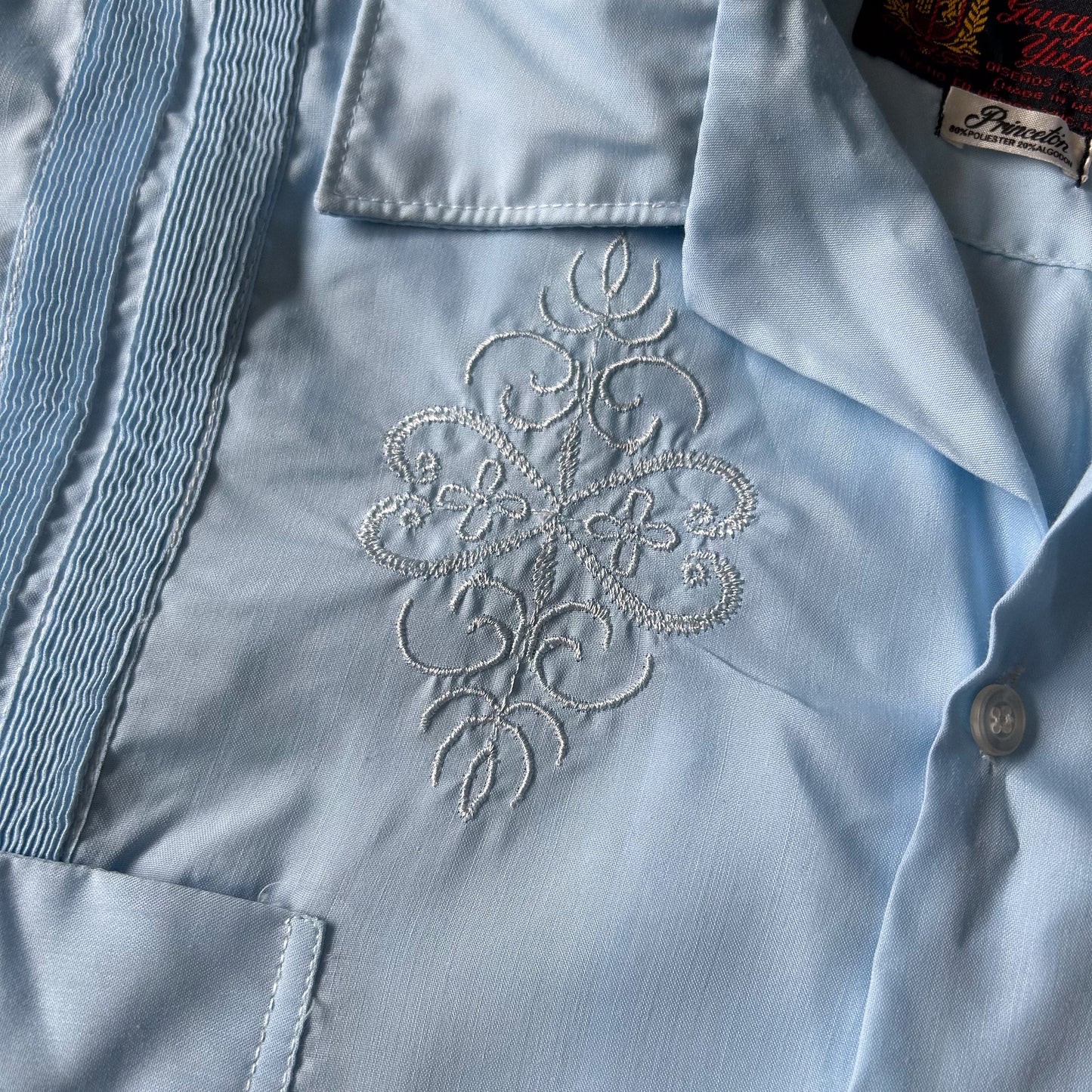 1990s - vintage blue short sleeve guayabera cuban shirt