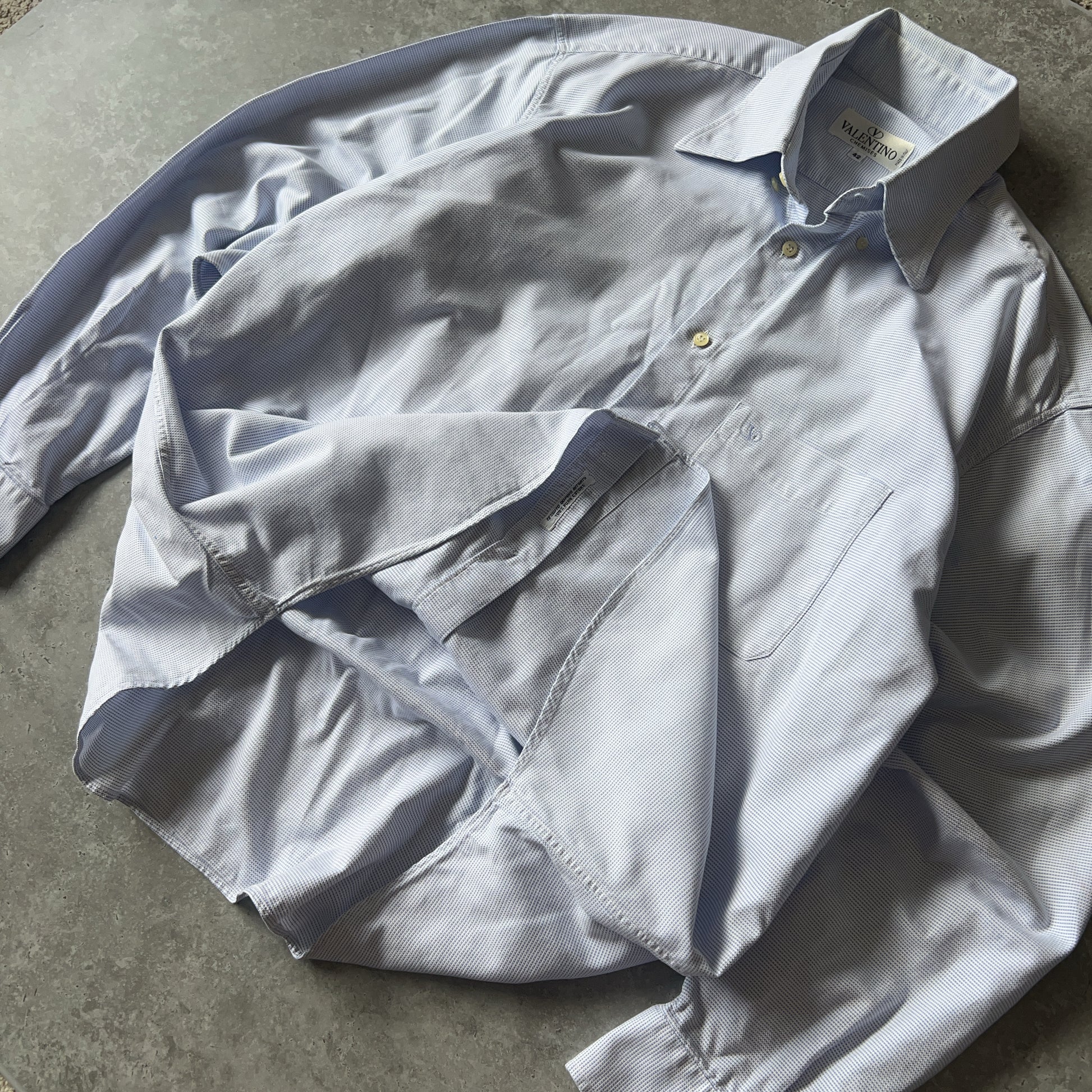 Pre Loved Men's Valentino Chemises Shirt