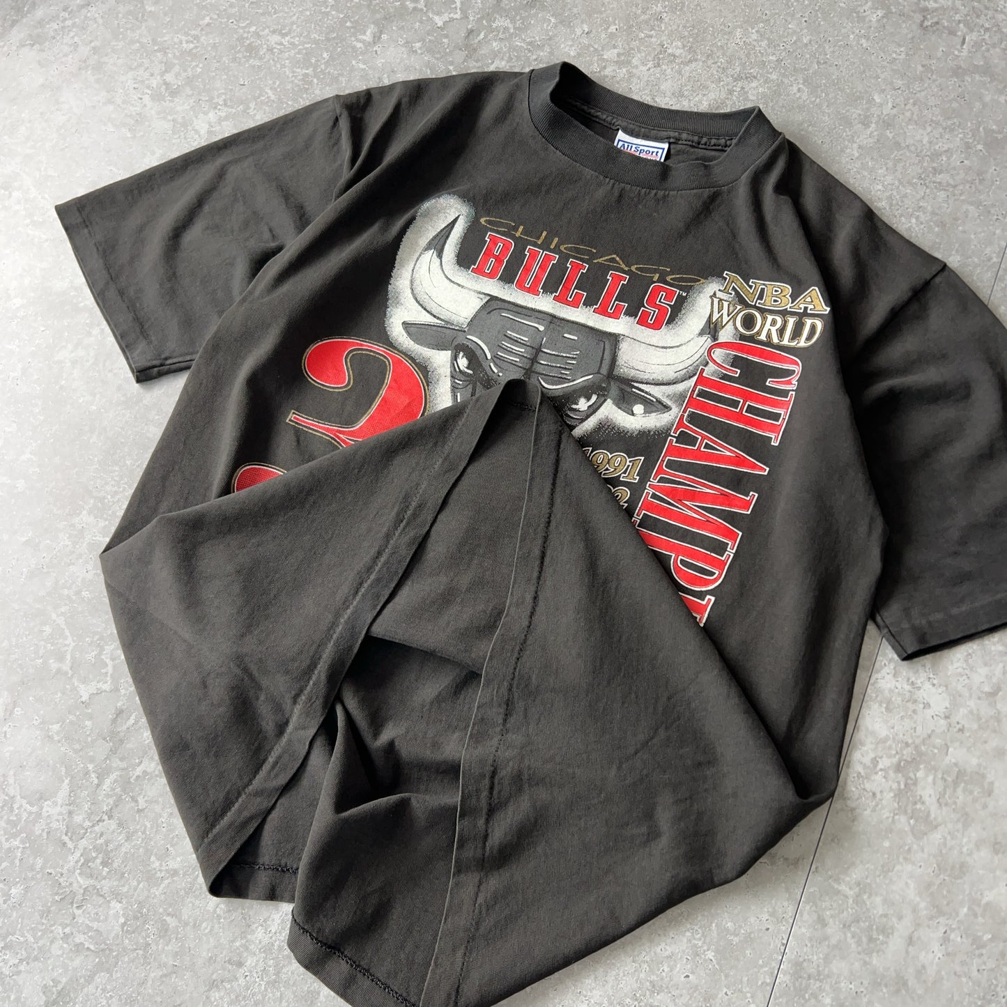 Vintage Men's Single Stitch All Sport Chicago Bulls 3-Peat Tee