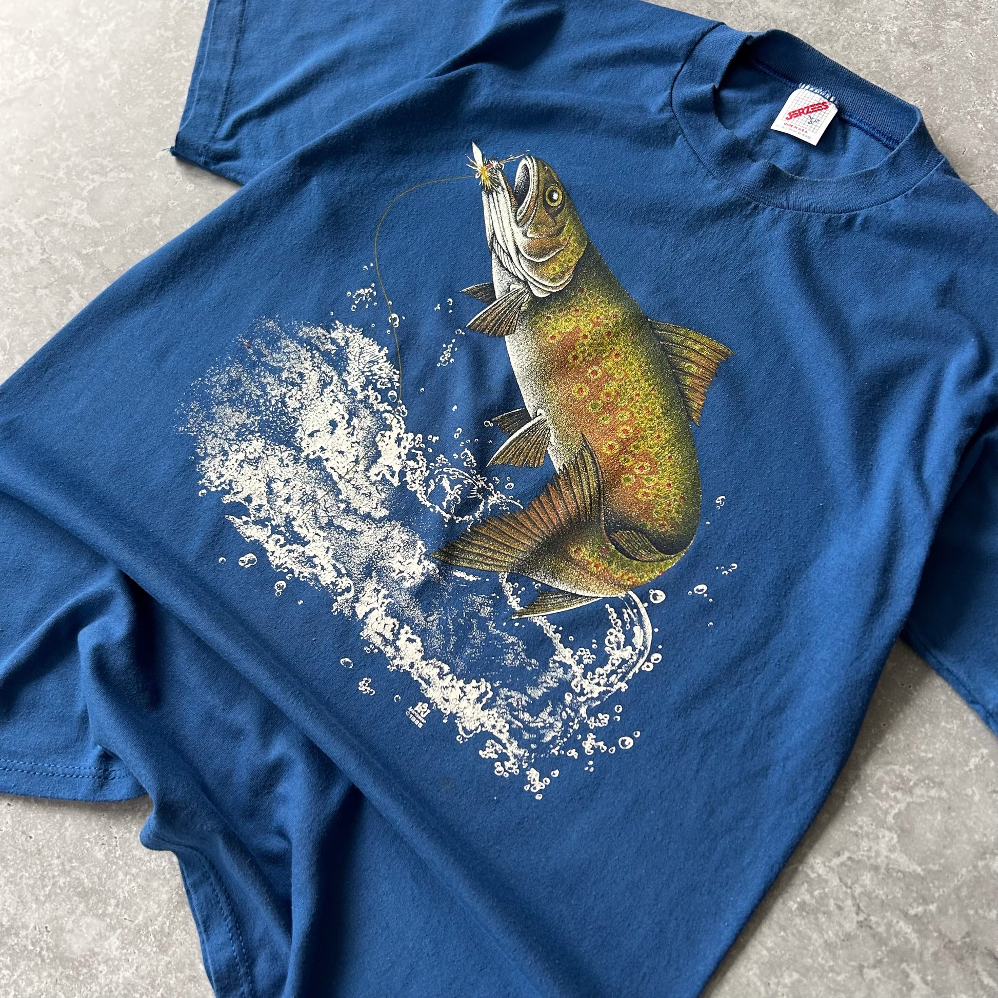 Vintage Single Stitch 1985 Jerzees Trout Fishing Graphic T-Shirt (Made in USA)
