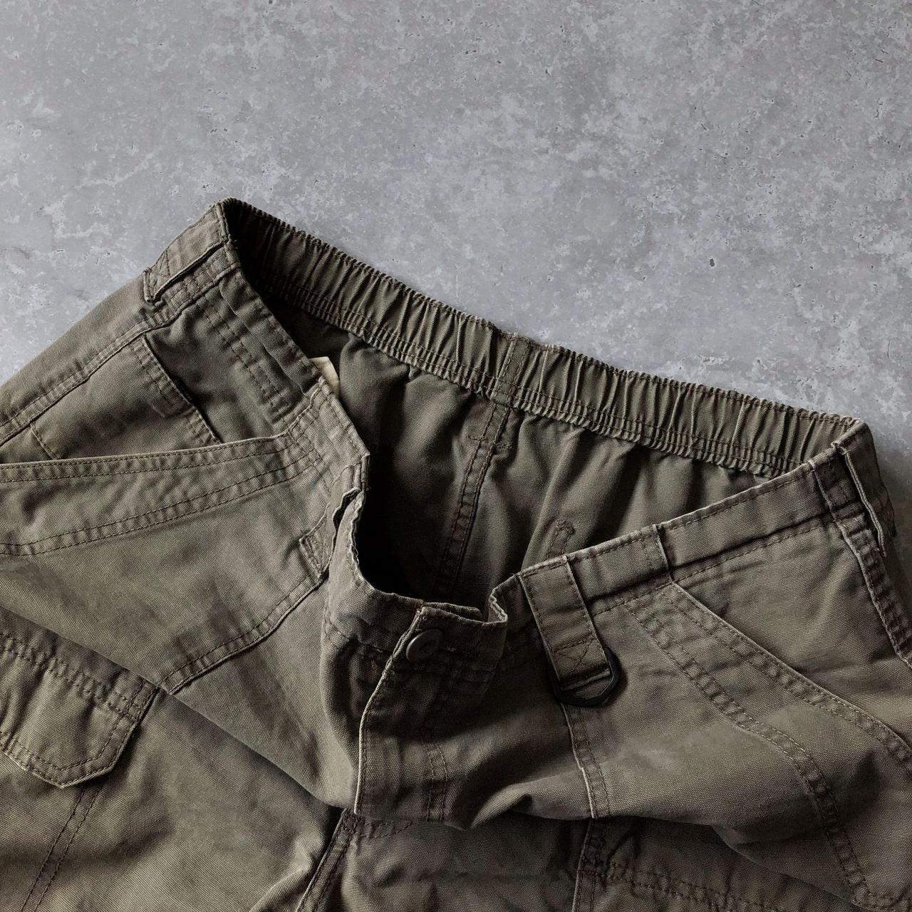 1990s - vintage wrangler cargo shorts