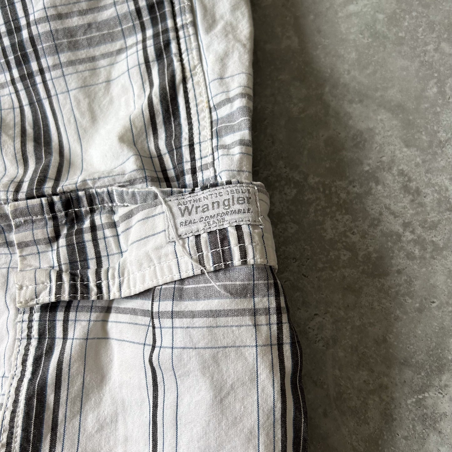 Wrangler White Plaid Cargo Shorts