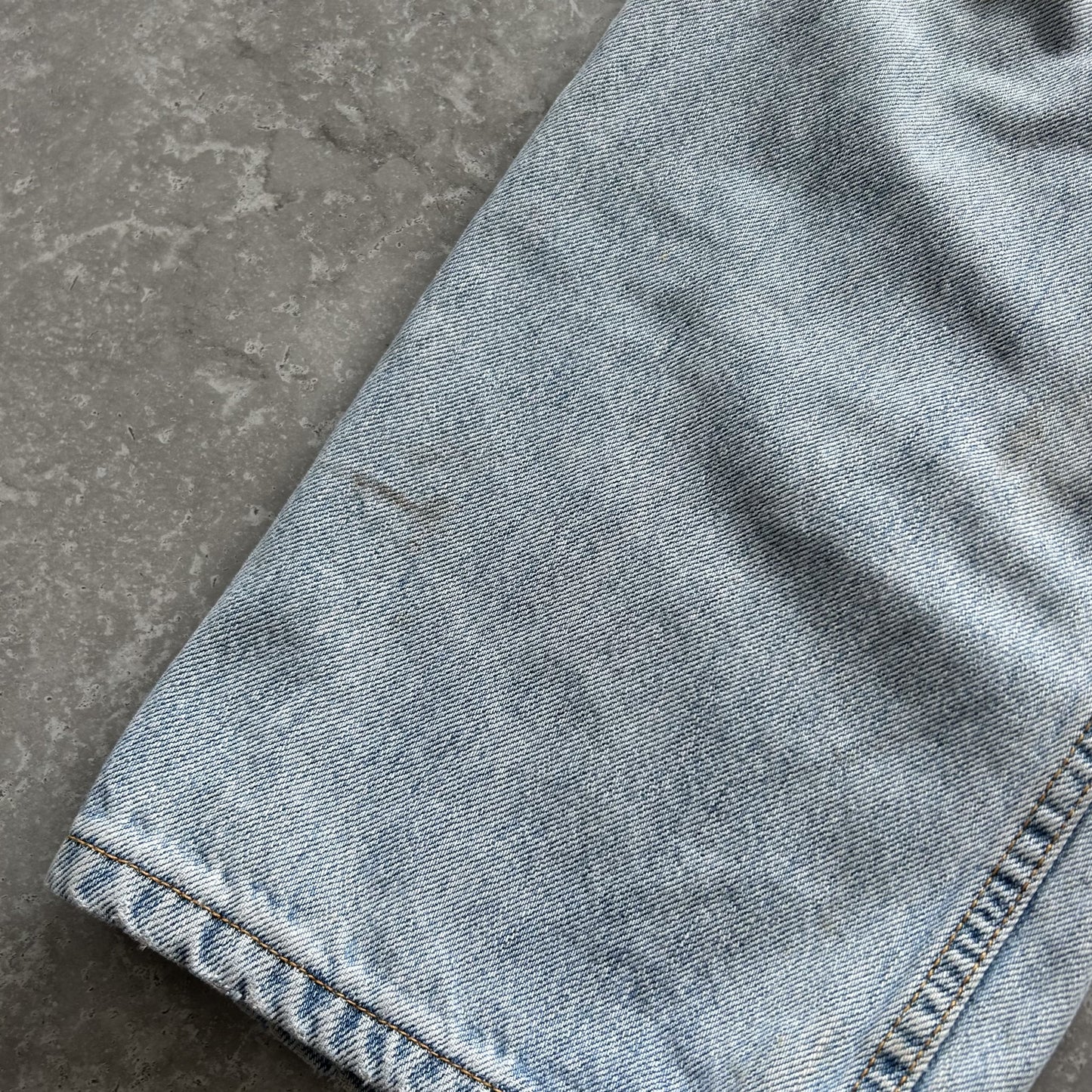 Levi's 550 Relaxed Fit Jeans - Light Wash
