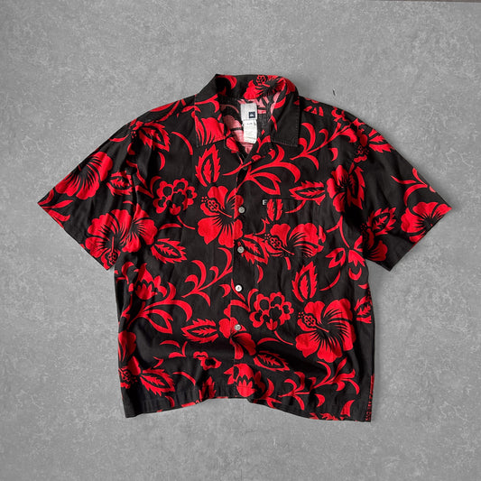 Quiksilver Black & Red Floral Hawaiian Shirt – 100% Cotton