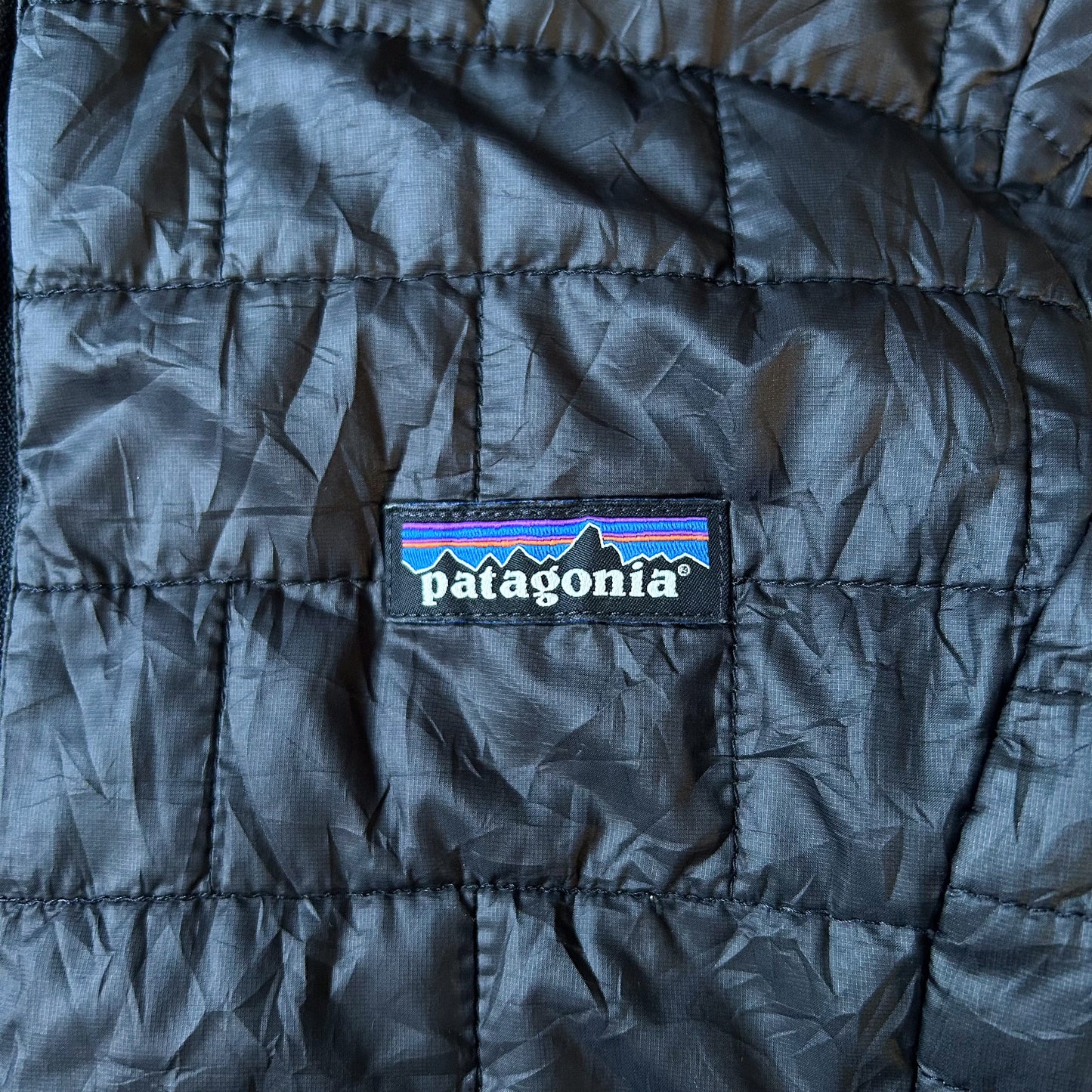 patagonia light-weight quilted primaloft insulated jacket