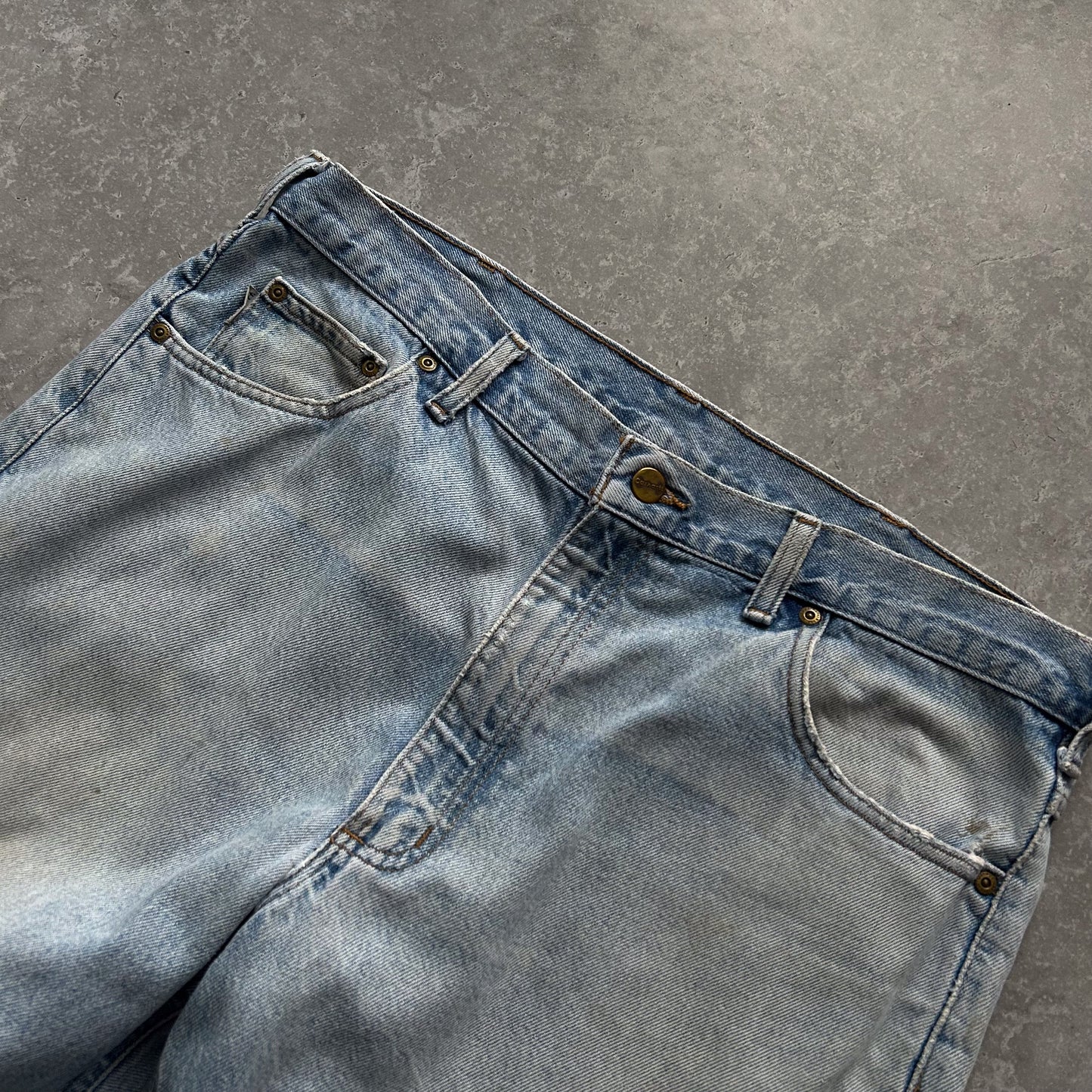 1990s - vintage worn carhartt light jeans