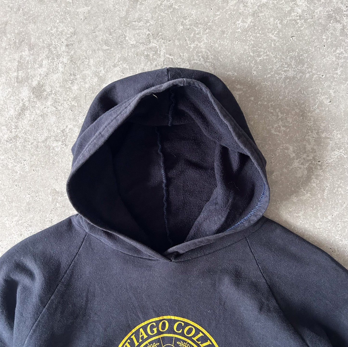 2000s - 'santiago college' graphic hoodie