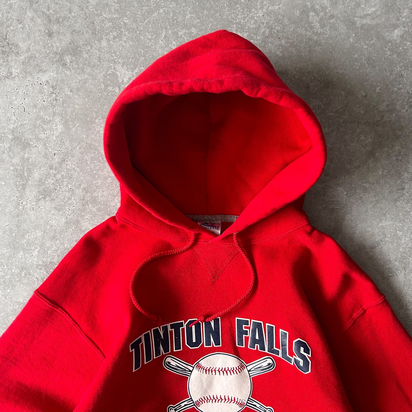 2000s - vintage russell athletic'tinton falls' boxy graphic hoodie